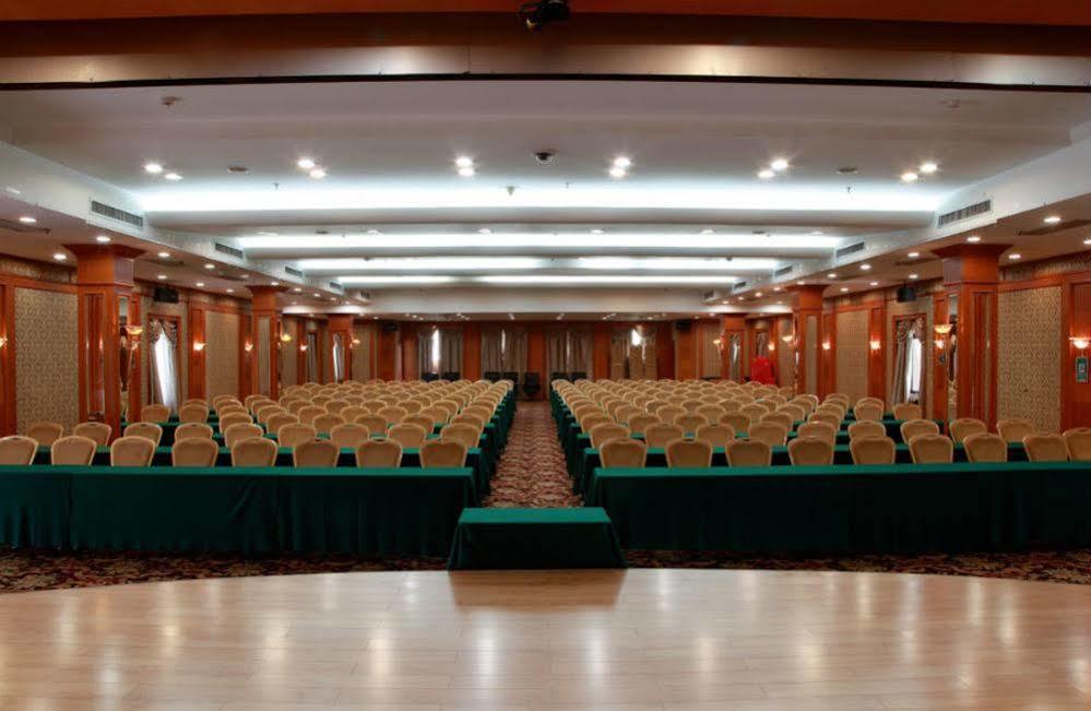 Country Garden Phoenix Hotel Jingmen Exterior foto